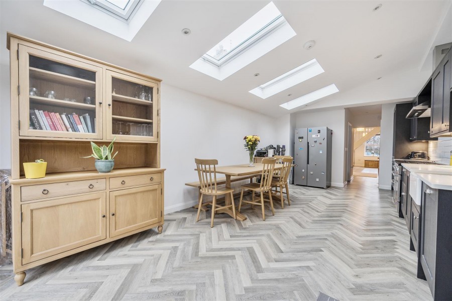 Images for Davis Way, Hurst, Berkshire, RG10 EAID:wentworthapi BID:3