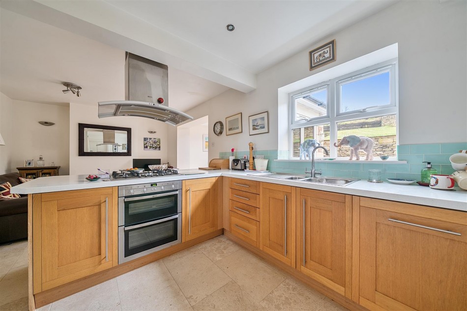 Images for Devizes Road, Box, Corsham EAID:wentworthapi BID:5