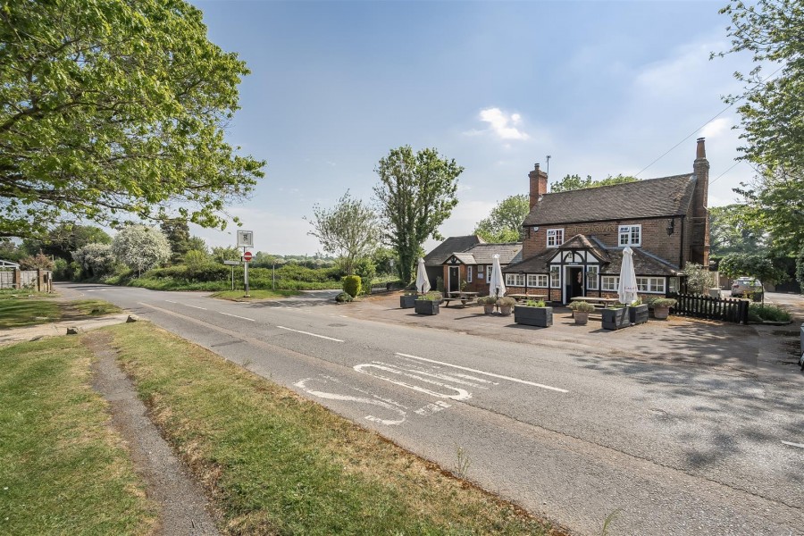 Images for Burchetts Green Road, Burchetts Green, Maidenhead, SL6 EAID:wentworthapi BID:3