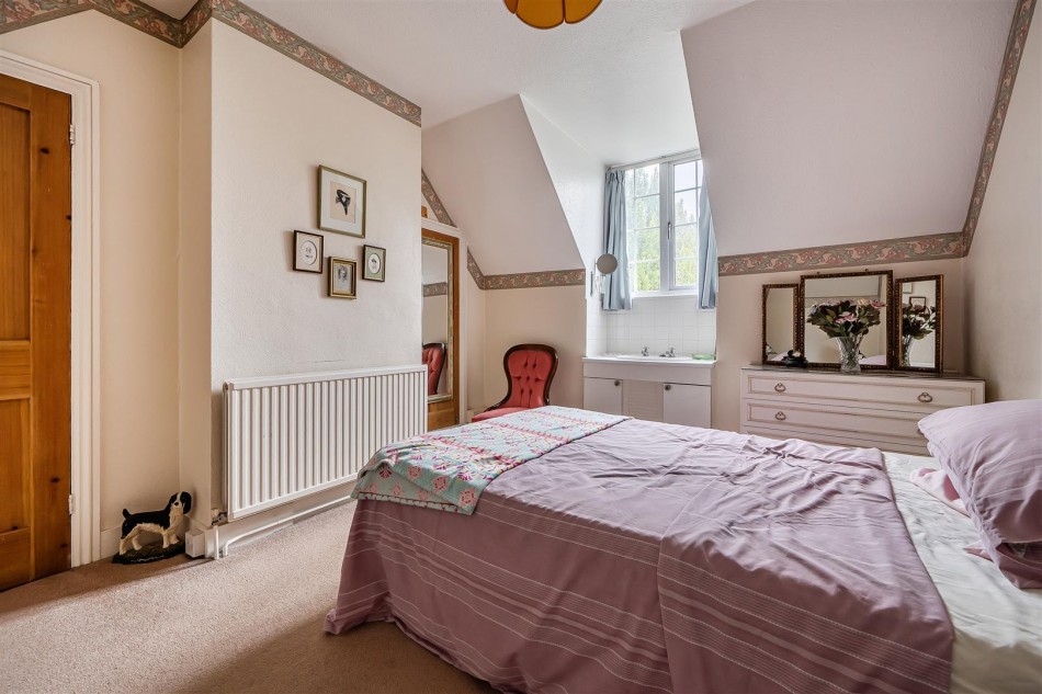 Images for Bath Road, Hare Hatch, Reading, Berkshire, RG10 EAID:wentworthapi BID:3