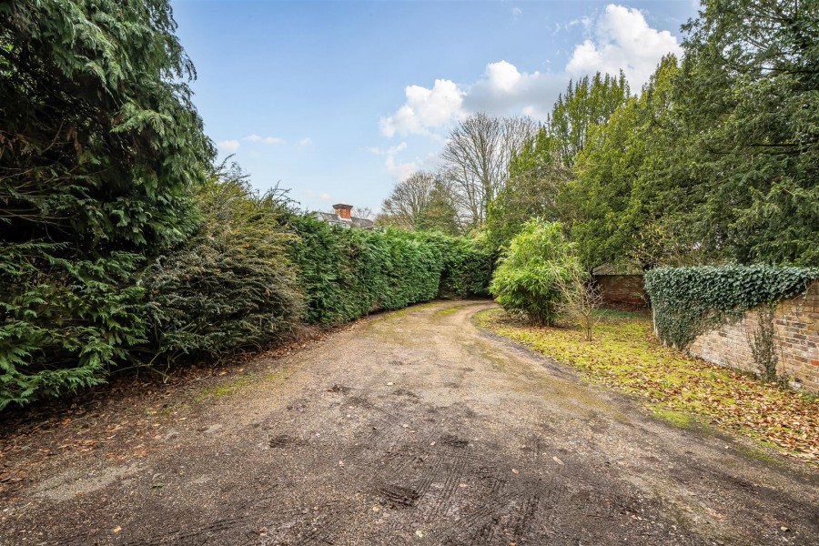 Images for Bath Road, Hare Hatch, Reading, Berkshire, RG10 EAID:wentworthapi BID:3