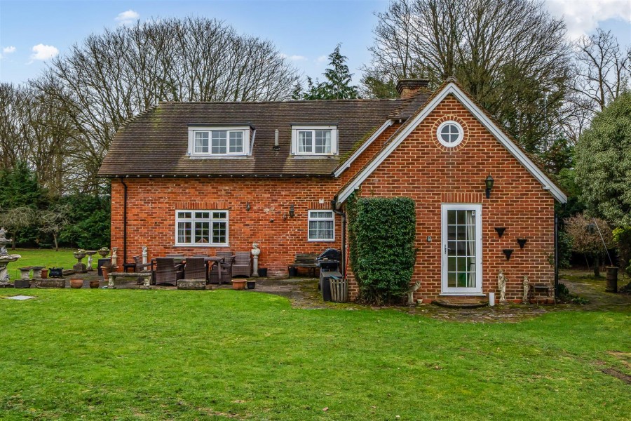 Images for Bath Road, Hare Hatch, Reading, Berkshire, RG10 EAID:wentworthapi BID:3