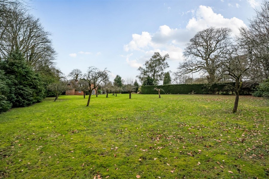 Images for Bath Road, Hare Hatch, Reading, Berkshire, RG10 EAID:wentworthapi BID:3