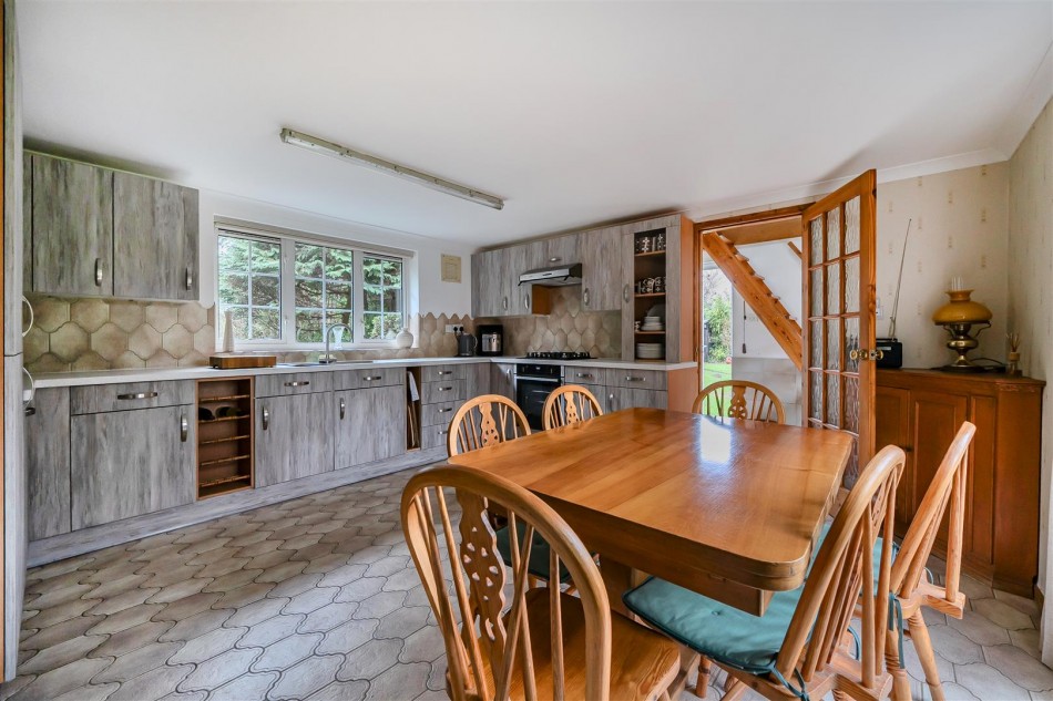 Images for Bath Road, Hare Hatch, Reading, Berkshire, RG10 EAID:wentworthapi BID:3