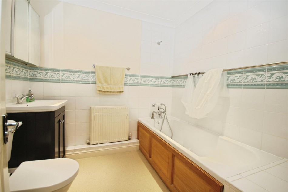 Images for West court, Sonning, Reading, RG4 EAID:wentworthapi BID:3