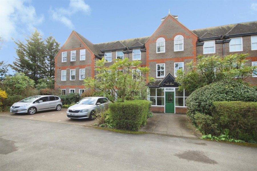 Images for West court, Sonning, Reading, RG4 EAID:wentworthapi BID:3