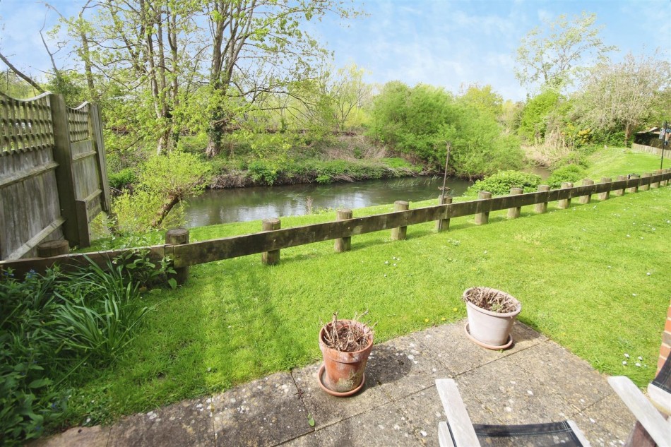 Images for Silk Lane, Twyford, EAID:wentworthapi BID:3