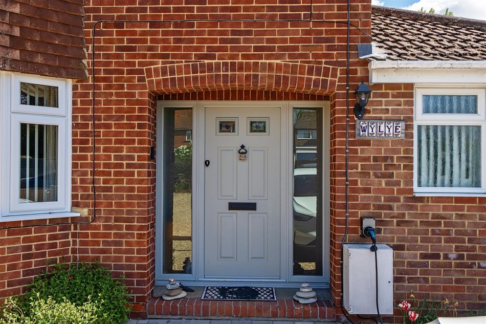 Images for Park Lane, Charvil, Reading, Berkshire, RG10 EAID:wentworthapi BID:3