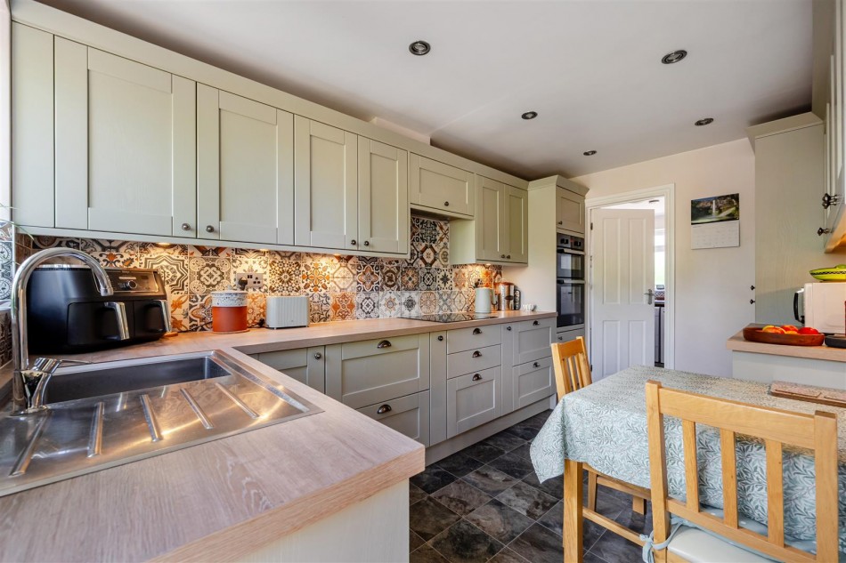 Images for Park Lane, Charvil, Reading, Berkshire, RG10 EAID:wentworthapi BID:3