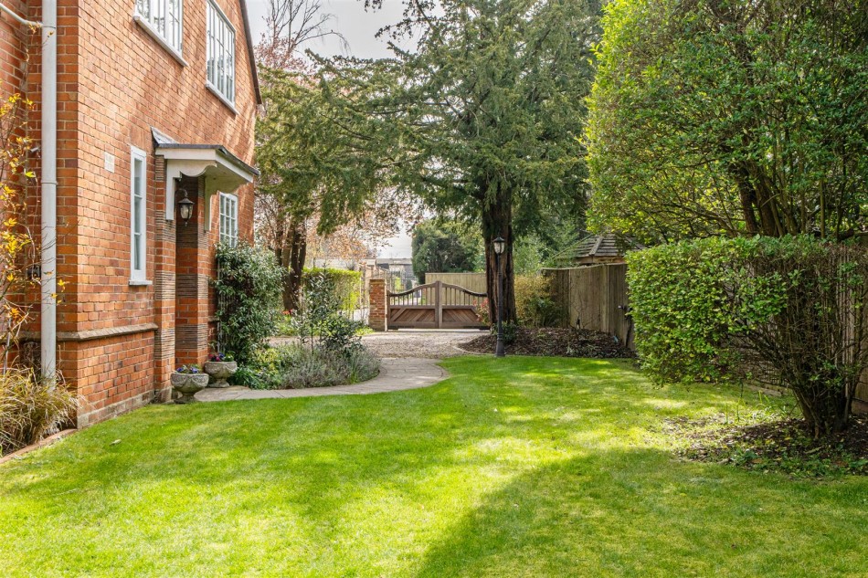 Images for Orchard Road, Hurst, Reading, Berkshire, RG10 EAID:wentworthapi BID:3