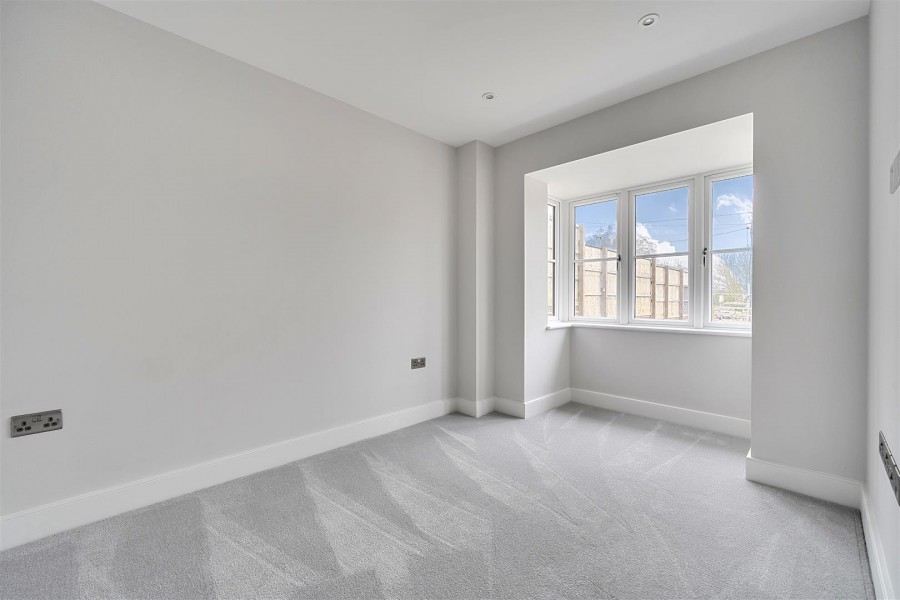 Images for Old Bath Road, Charvil, Reading, Berkshire, RG10 EAID:wentworthapi BID:3