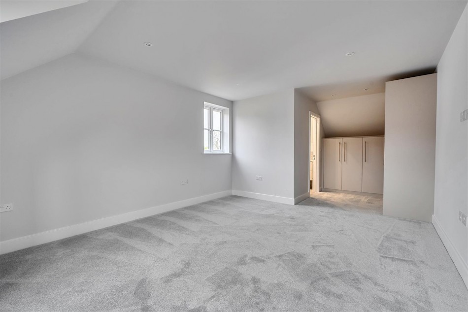 Images for Old Bath Road, Charvil, Reading, Berkshire, RG10 EAID:wentworthapi BID:3
