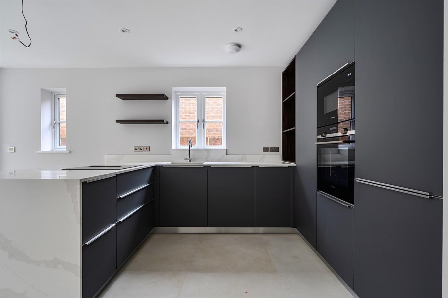 Images for Old Bath Road, Charvil, Reading, Berkshire, RG10 EAID:wentworthapi BID:3