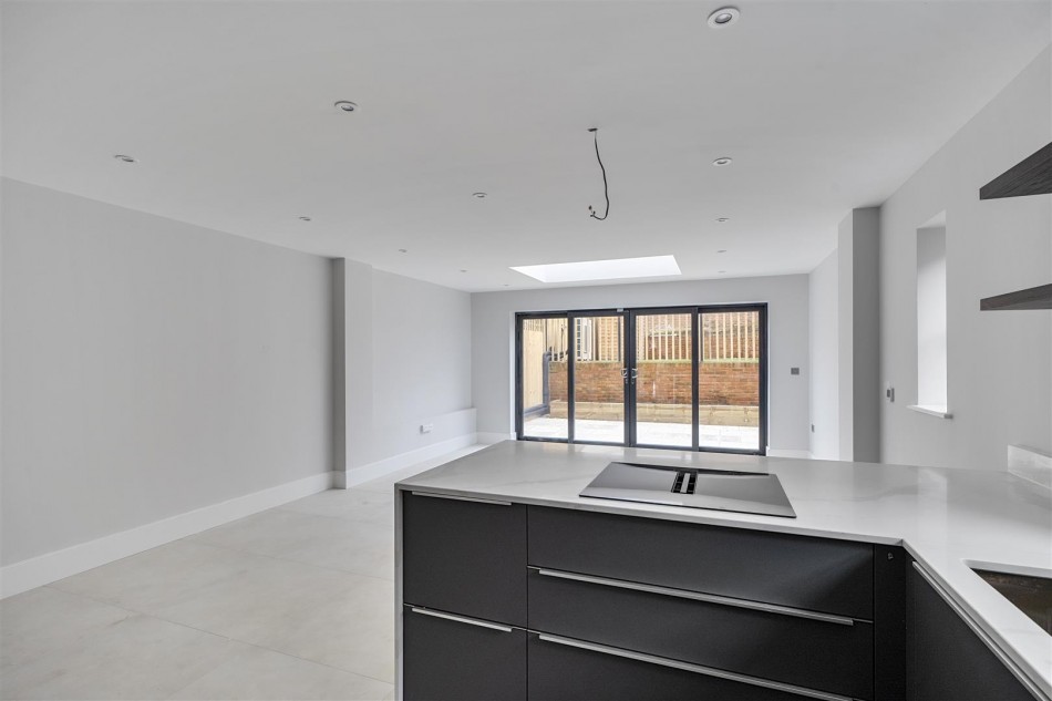 Images for Old Bath Road, Charvil, Reading, Berkshire, RG10 EAID:wentworthapi BID:3
