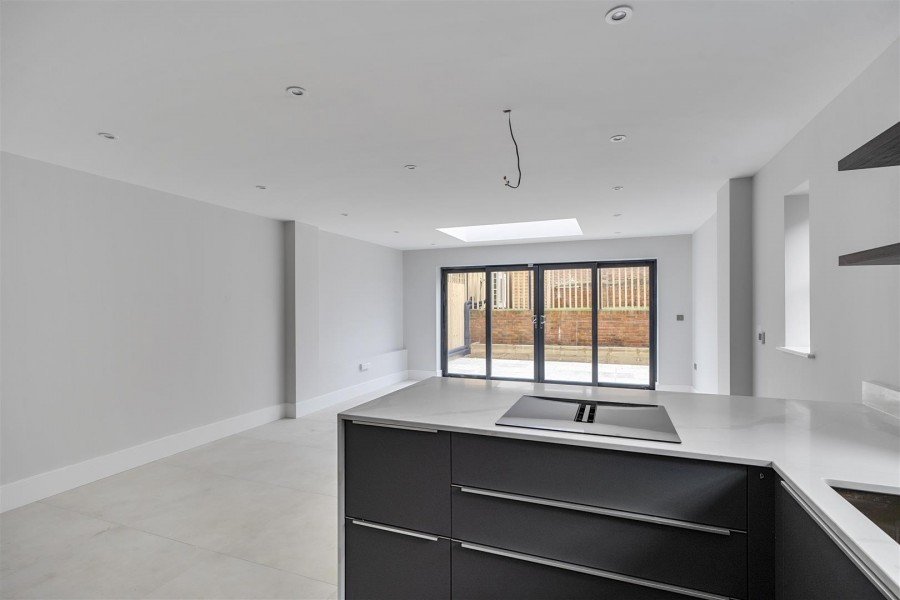 Images for Old Bath Road, Charvil, Reading, Berkshire, RG10 EAID:wentworthapi BID:3