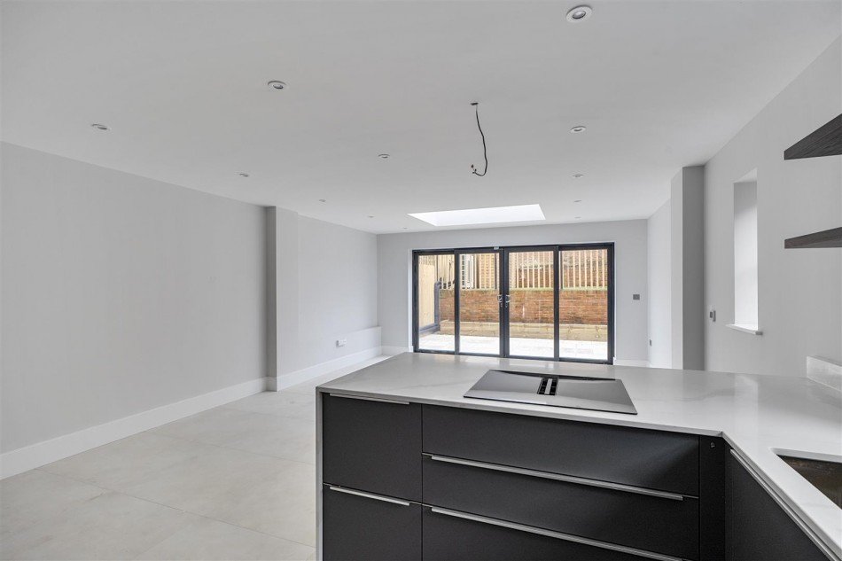 Images for Old Bath Road, Charvil, Reading, Berkshire, RG10 EAID:wentworthapi BID:3