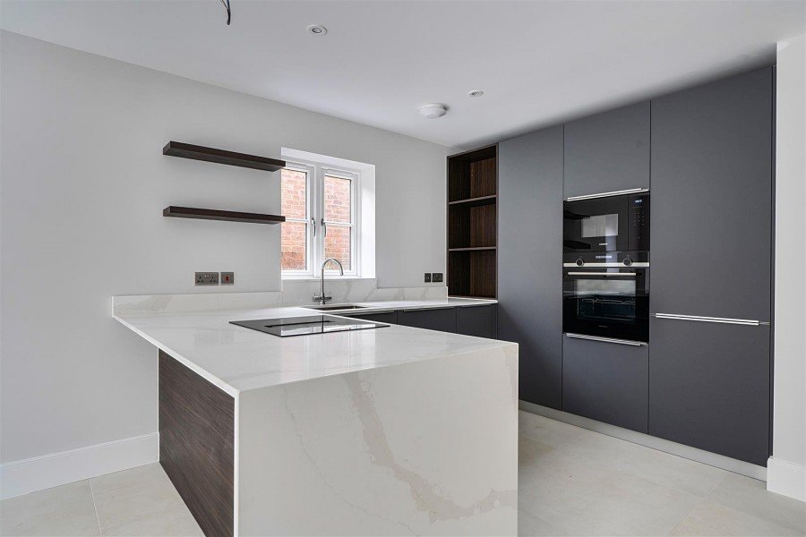 Images for Old Bath Road, Charvil, Reading, Berkshire, RG10 EAID:wentworthapi BID:3