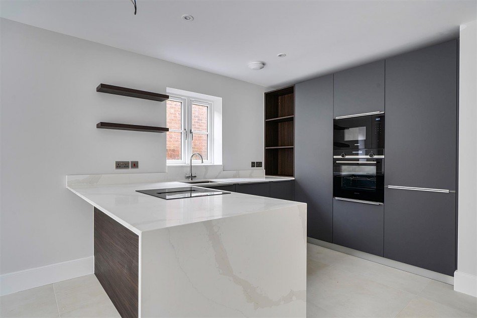 Images for Old Bath Road, Charvil, Reading, Berkshire, RG10 EAID:wentworthapi BID:3