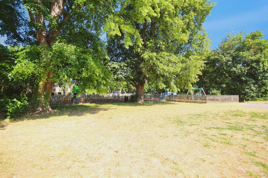 Images for East Park Farm Drive, Charvil, Reading, Berkshire, RG10 EAID:wentworthapi BID:3