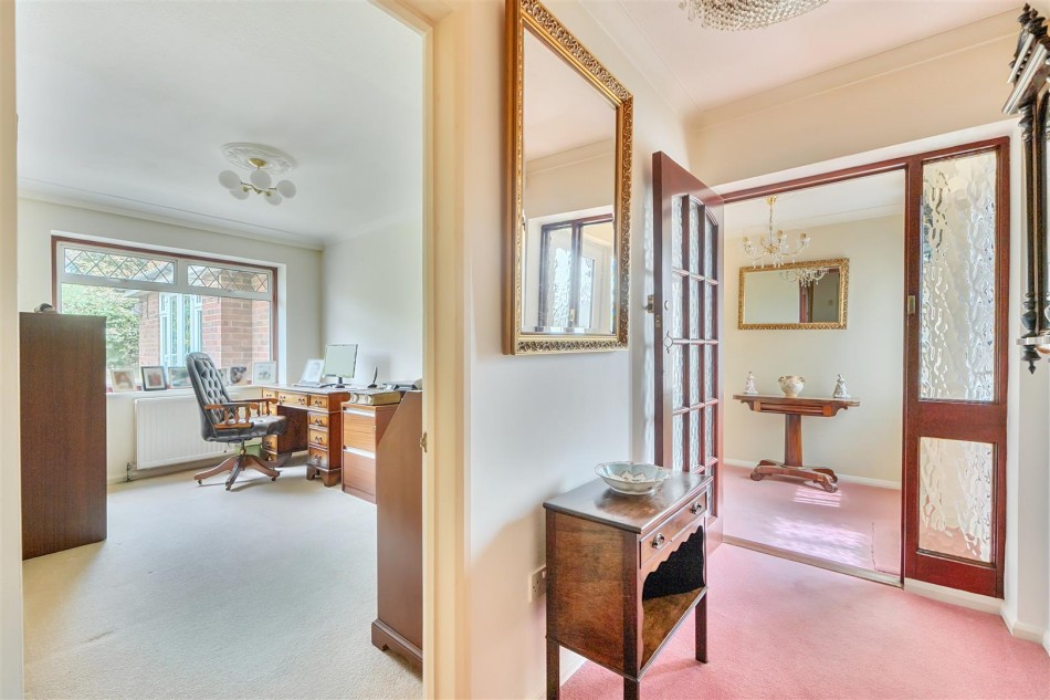Images for Hurst  road, Twyford, Berkshire, RG10 EAID:wentworthapi BID:3
