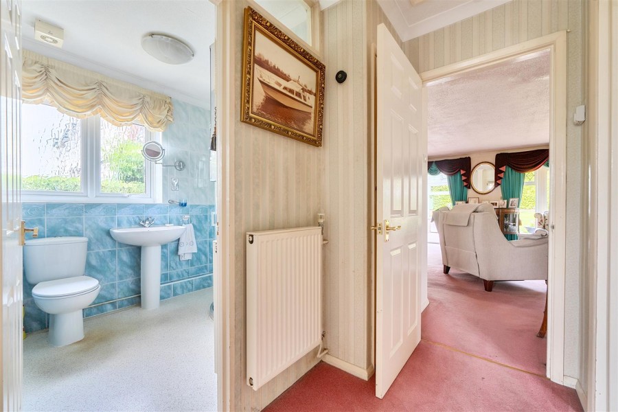 Images for Hurst  road, Twyford, Berkshire, RG10 EAID:wentworthapi BID:3