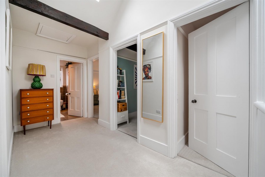 Images for High Street, Wargrave, Reading, Berkshire, RG10 EAID:wentworthapi BID:3