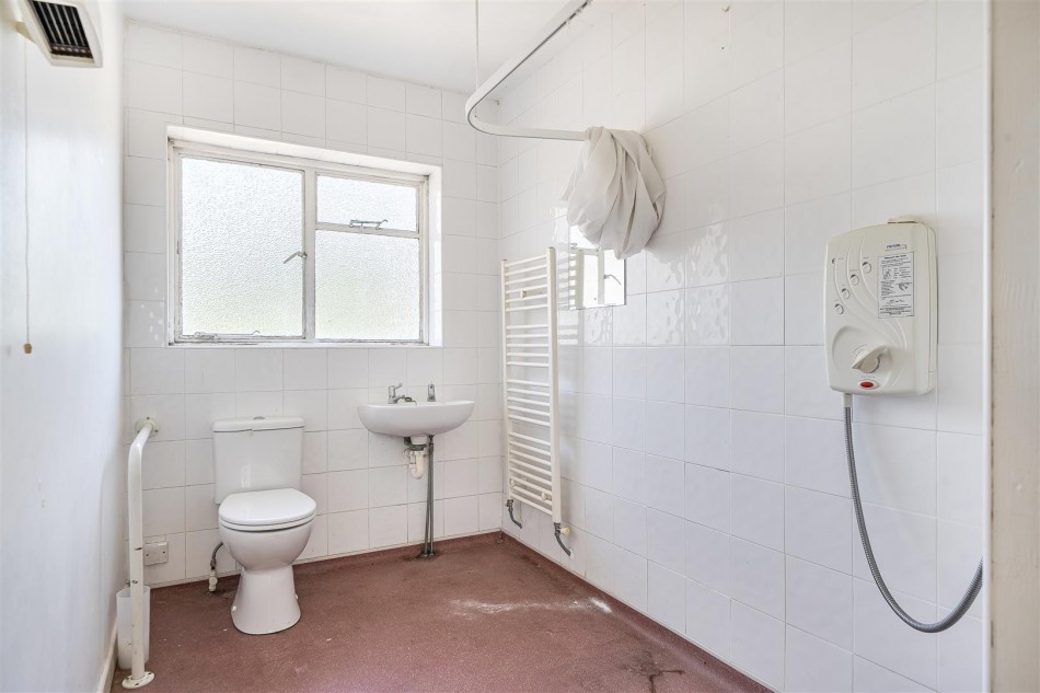 Images for Ashley, Box, Corsham EAID:wentworthapi BID:5