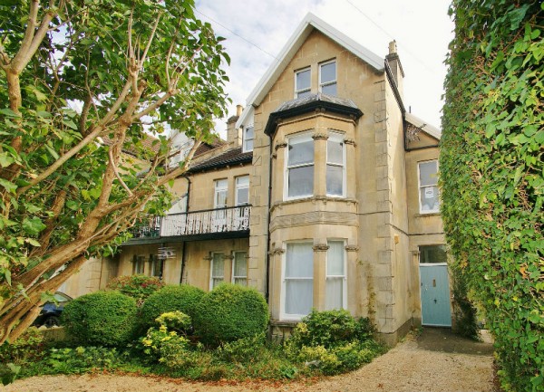 Flat 3, 47 Combe Park